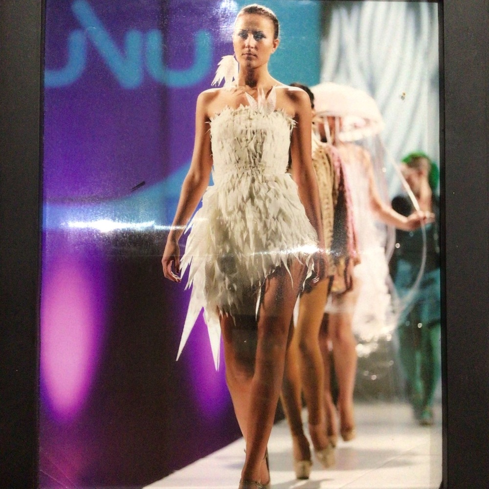 Real Runway Coat - Picture 14 of 16